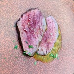 Osteria Shoru - 7200円、8500円コース肉料理一例