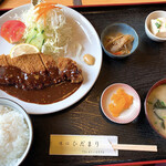味心ひだまり - ロースカツ定食1000円