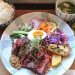 Hifumi Shokudou - ローストビーフ定食。ご飯大盛、肉も大盛