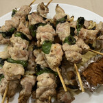 味よし 焼鳥 - どれがひなで、どれがスタミナだかは…。美味し！