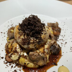 マンサルヴァ - とうもろこし、夏の茸、サマートリュフ。見た目は秋の装いですが、しっかり夏メニューです。