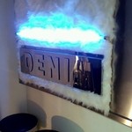 デニム - いかにもBARって感じですが。。。