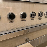 ベージュ アラン・デュカス 東京 - 