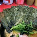 家系総本山 ラーメン 吉村家 - 海苔増しは5枚60円。