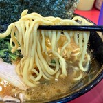 家系総本山 ラーメン 吉村家 - 麺リフト。