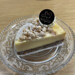 ル・パティシエ ヨコヤマ - ホワイトチョコのチーズケーキ！