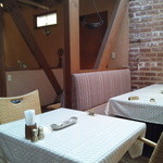 ボージャン - テーブル席