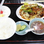 一龍 - 回鍋肉定食