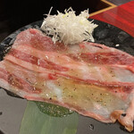 Yakiniku Niku No Suke To-Kyo- - 塩ダレカルビ一枚焼き（500円、2枚目以降300円）※食べ放題とは別料金