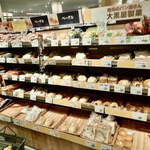 かえるのぱん - イオンスタイル卸町店のパンコーナー