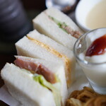 モコルル - 大好きなサンドイッチ