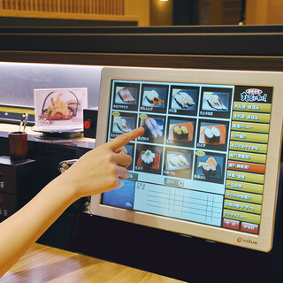 Introducing touch panel! Easy ordering and freshly delivered food!