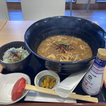 Hirogawa Chouritsu Fureaikan - 稲村の火カレーうどんwithミニしらす丼