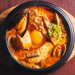 红色韩式纯豆腐锅汤