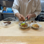 四谷 うえ村 - 左が鮪の唐墨！！！初めまして！でけえ！右手が鯔の唐墨！