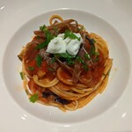 大洗料理つかさ - 大洗産なすとトマトソースのスパゲッティ 坂東市産の生ハム、チーズ、しそ