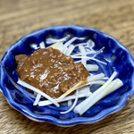 Gyouzasou Muro - お通しのネギ味噌