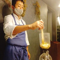 草片 - シェフがスペシャリテのミネストローネを作ってくれます