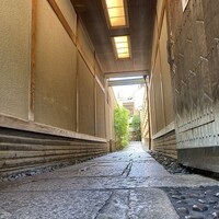 モリタ屋 木屋町店 - 長いアプローチで覚悟を決めます