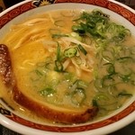 中華麺食堂 亀吉 - コテ白中華