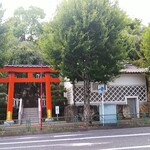 Teuchi Udon Gombee - 穴八幡神社