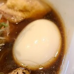 麺や 麟子鳳雛 - 煮卵