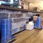 麺や 麟子鳳雛 - オシャレなカウンター