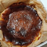 手作りマフィン レフィーユ - バスクチーズケーキ2,500円