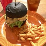 BURGER&BEER COLOR  - ランチメニュー「チーズバーガーセット」(1250円)