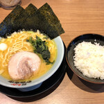 町田商店 - ラーメンとライス