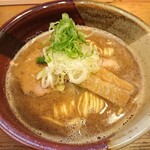 初志貫徹 - 魚介豚骨味噌らぁめん。