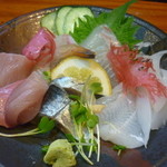 Takezaki - 刺身盛合せ（鯛、海老、鯖、ハマチ、イカ、なごや）
