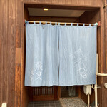 龍文支店 - 暖簾が色あせてる