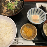 鳥然 海然 - 「煮魚定食」はバランス良い内容で税込み850円！