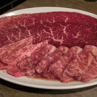 うしごろバンビーナ 恵比寿本店 - カメノコ（上）、リブ芯（左下）、とも三角（右下）
