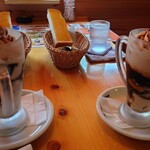 珈琲所コメダ珈琲店 - ２個同時撮影