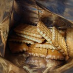 珈琲所コメダ珈琲店 - 中身はビスケット