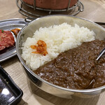 炭火焼肉生ホルモン処 しょうちゃん - 焼肉屋のカレー400円
