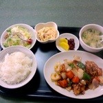 牡丹園 - 酢豚ランチ（牛肉炒め） \920