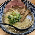 極麺 青二犀 - 伊吹いりこの煮干しょうゆ850円