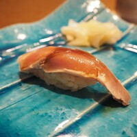 うを徳 - 淡路島 胡麻鯖（握り）