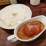 ラッフルズ カリー - 湯むきトマトとひき肉のカリー