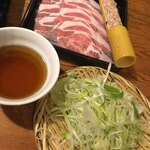 Kurobuta Shabu Shabu Shimadu - ネギ