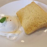 パルナチュレ - シーソルトのアイス＆マンゴーとヨーグルトのシフォン