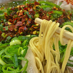 もっこす - 中華そば¥900
      麺は細麺のストレート