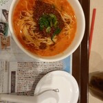 ミスタードーナツ 葛西駅前ショップ - 担々麺とアイスコーヒー