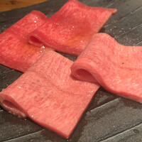 和牛とタン 焼肉 とみ 新橋本店 - 