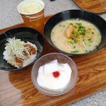 チャイナボイジャー - 海老入りパイタン麺(塩)セット1,480円＋豚角煮ライス370円(税込)