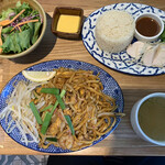 生麺パッタイ専門店 新宿ディパッタイ - 