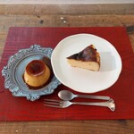 カフェ ネスト - プリンとバスクチーズケーキ(トッピングなし)